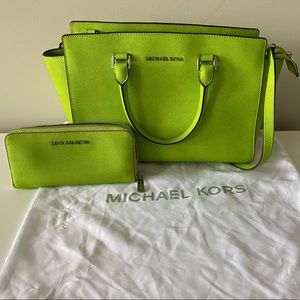 MICHAEL Michael Kors Medium Satchel Handbag